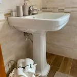 דירה Bluemarine Beachfront 1 *