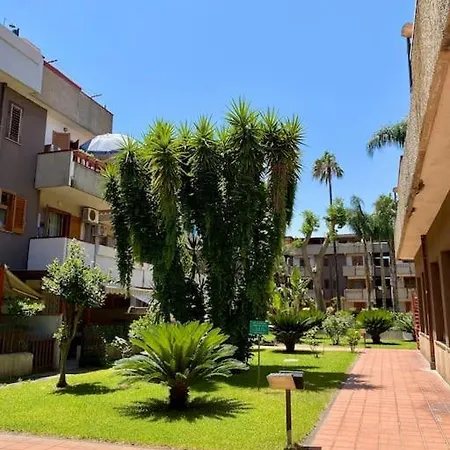Daire Bluemarine Beachfront 1